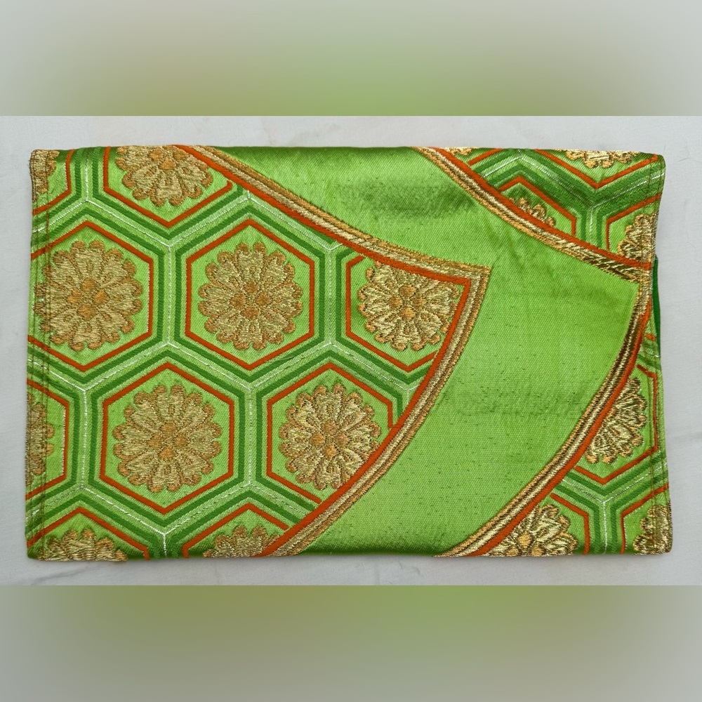 Vibrant Green and Gold Women's Clutch - Picture 3 of 6